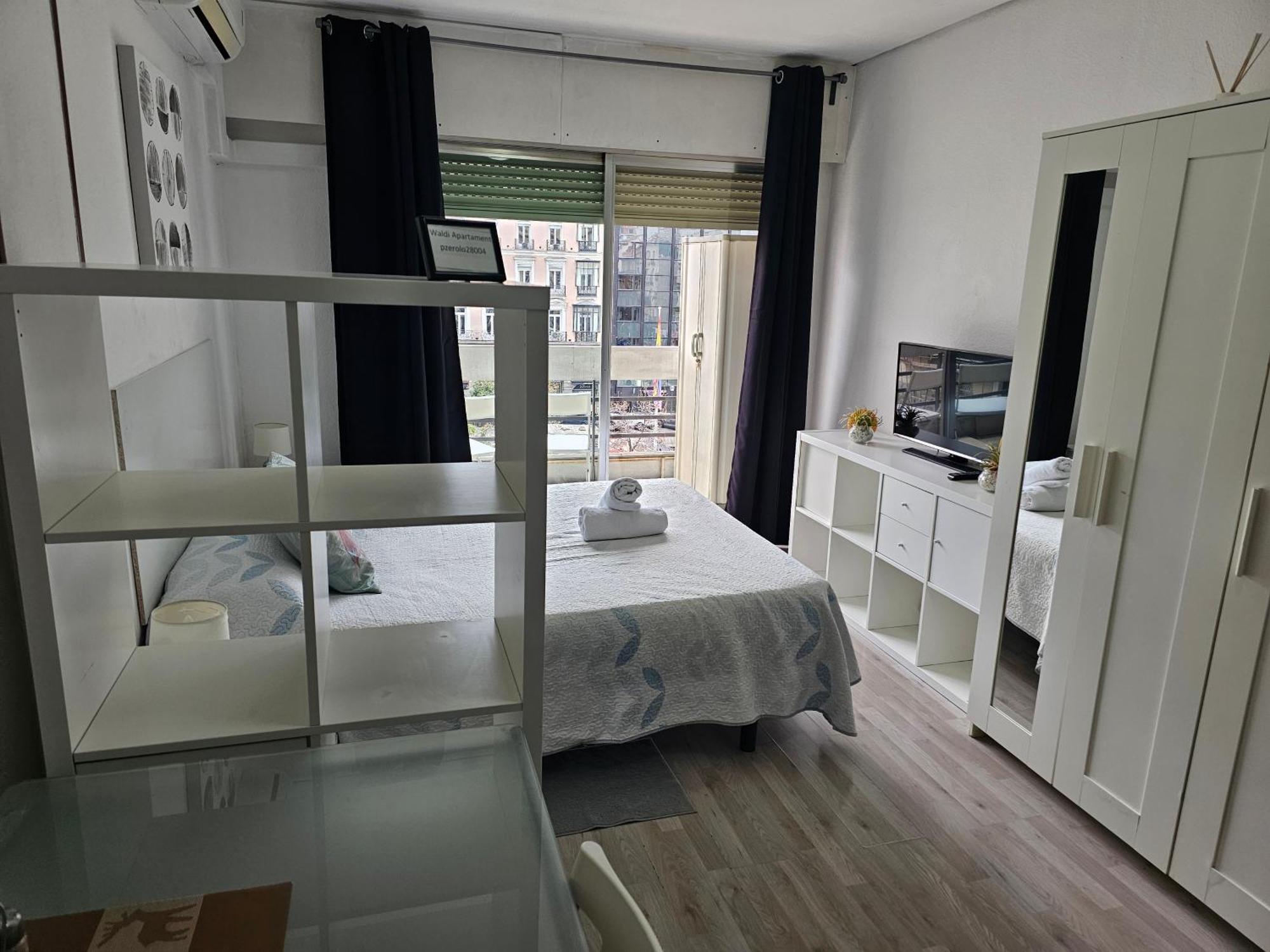 Estudio Doble Con Balcon En Madrid Centro Exterior photo